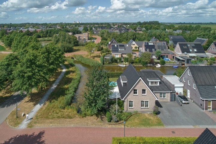 Vrijstaande woning te koop: De Ekster 1, Joure