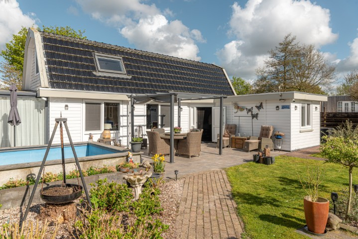 Vrijstaande woning te koop: De Vriehof 77, Rohel