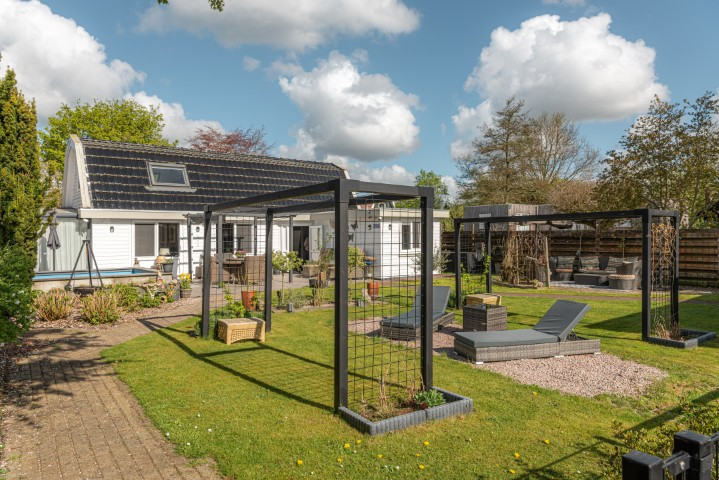 Vrijstaande woning te koop: De Vriehof 77, Rohel