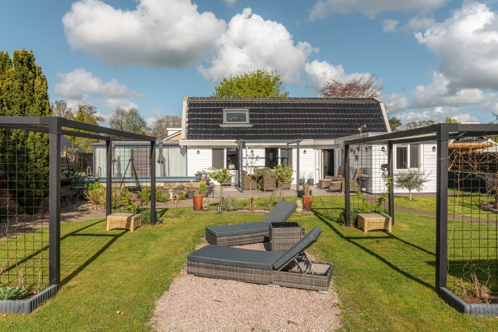 Vrijstaande woning te koop: De Vriehof 77, Rohel
