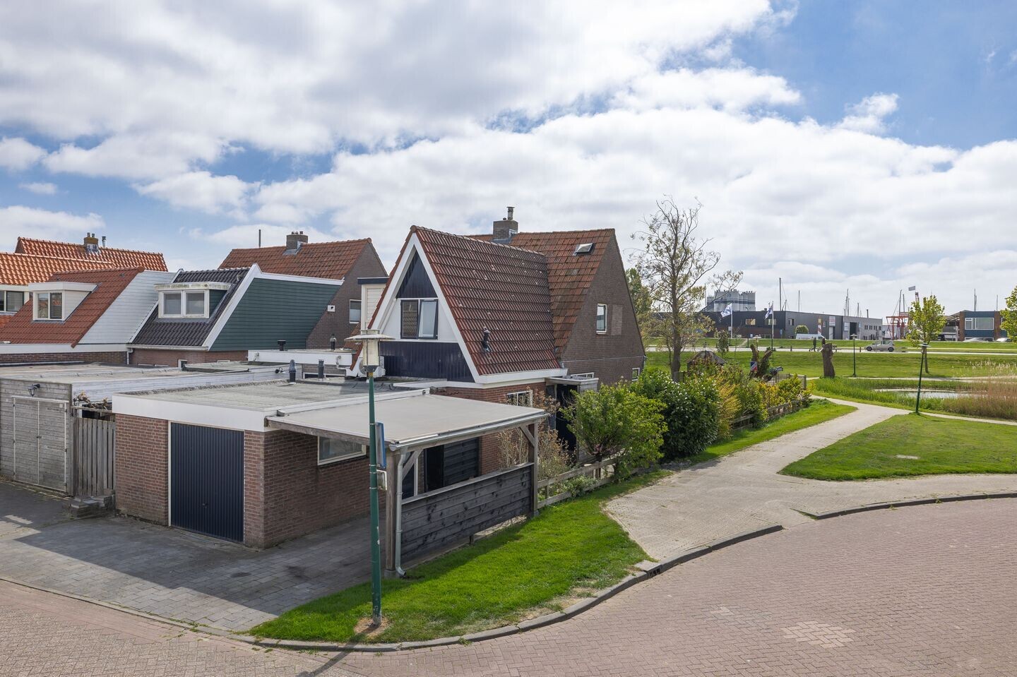 Twee-onder-één-kap te koop: Nieuwedijk 52, Lemmer