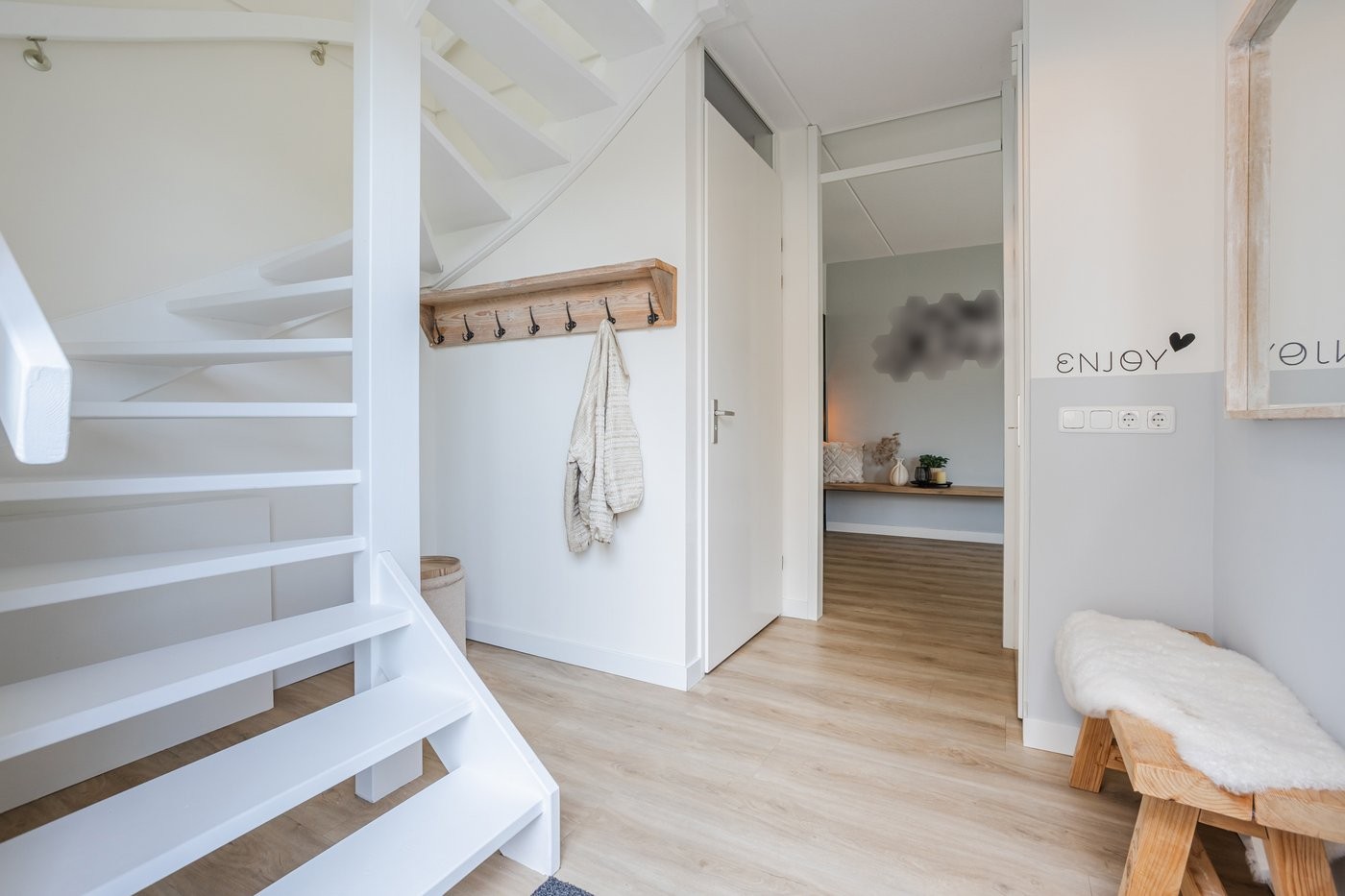 Twee-onder-één-kap te koop: Elzehôf 13, Lemmer