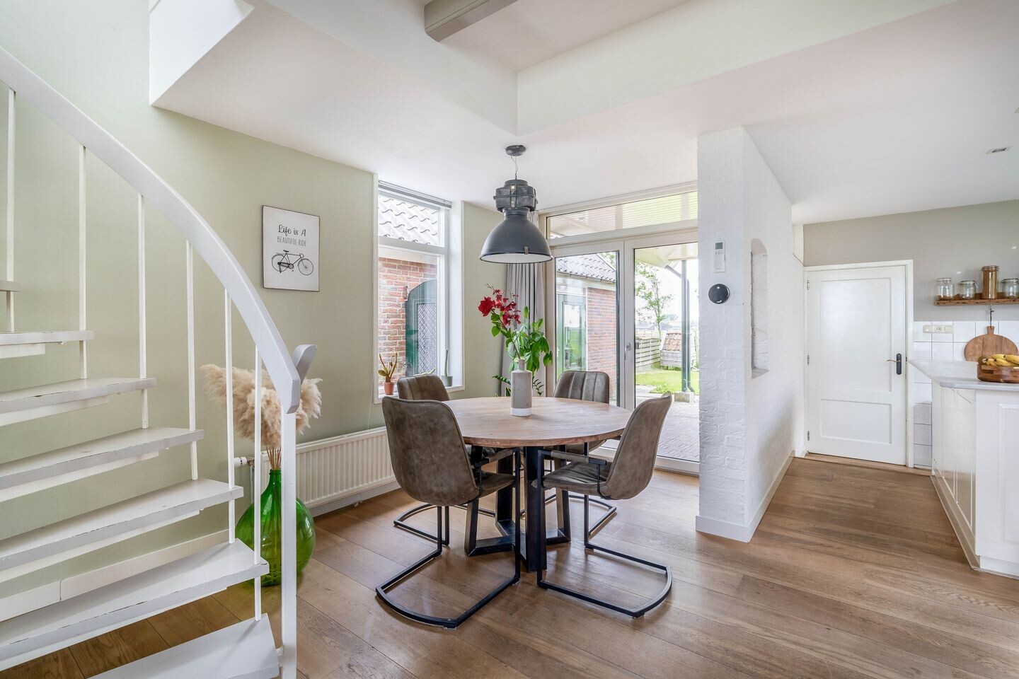 Vrijstaande woning te koop: Beukenlaan 16, Oosterzee