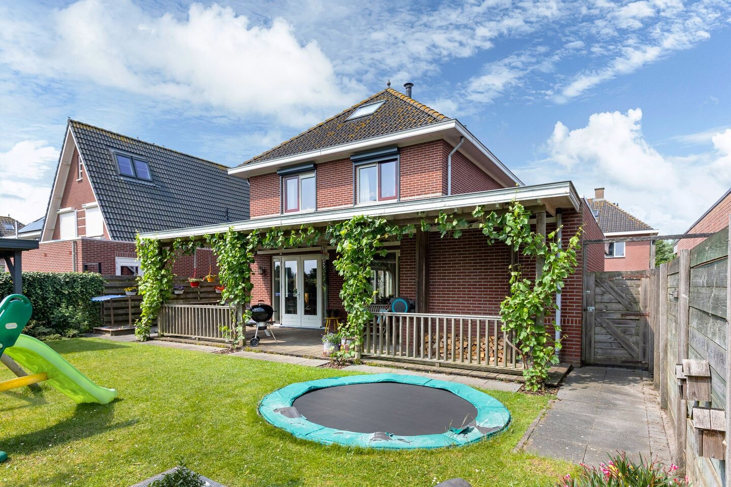 Vrijstaande woning te koop: Zuivelweg 22, Oosterzee