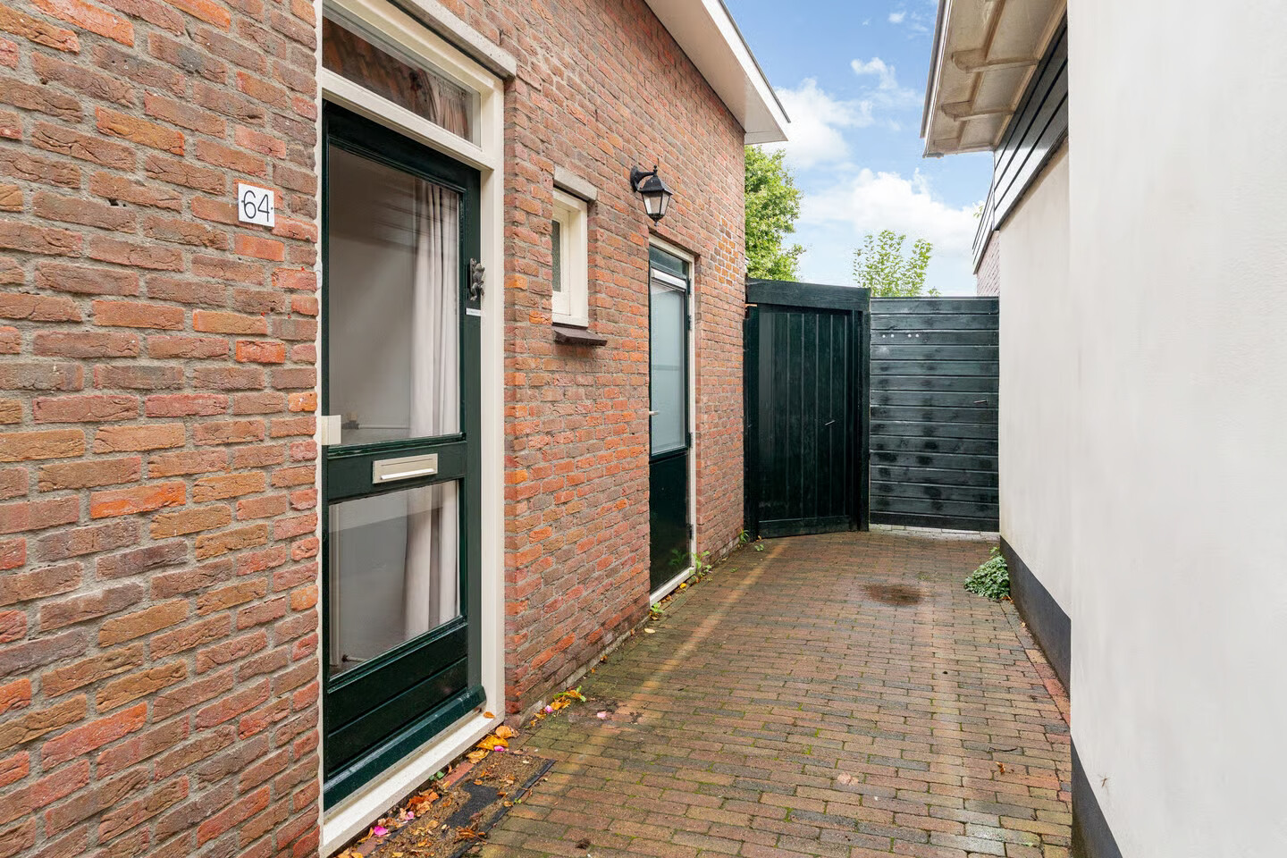 Twee-onder-één-kap te koop: Midstrjitte 64, Woudsend