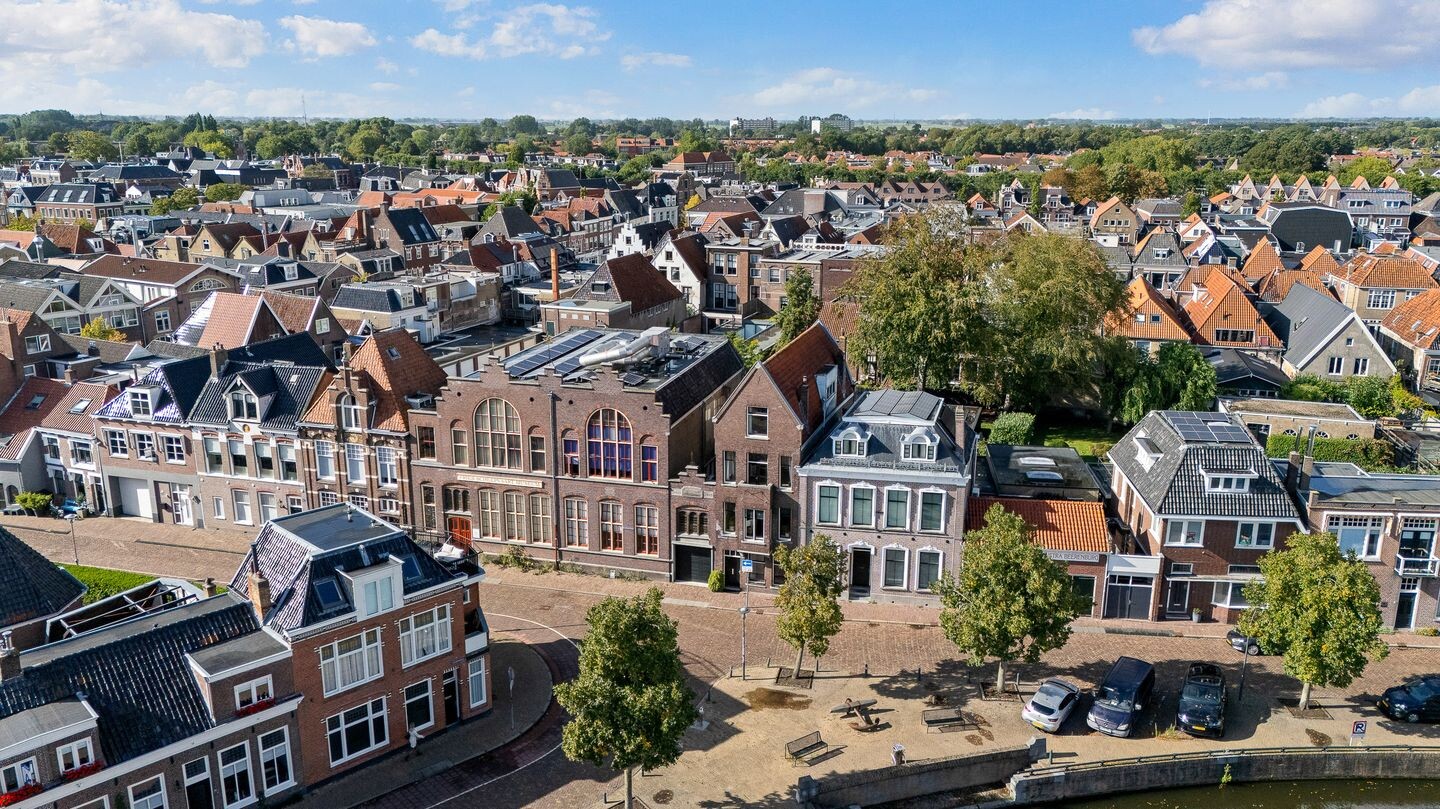 Hoekwoning te koop: Bothniakade 1, Sneek
