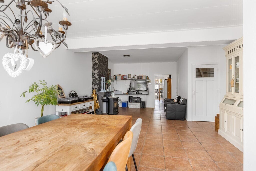 Tussenwoning te koop: Geeuwkade 48, Sneek