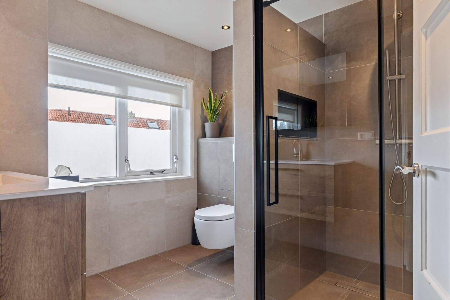 Tussenwoning te koop: Hopperstraat 5, Sneek