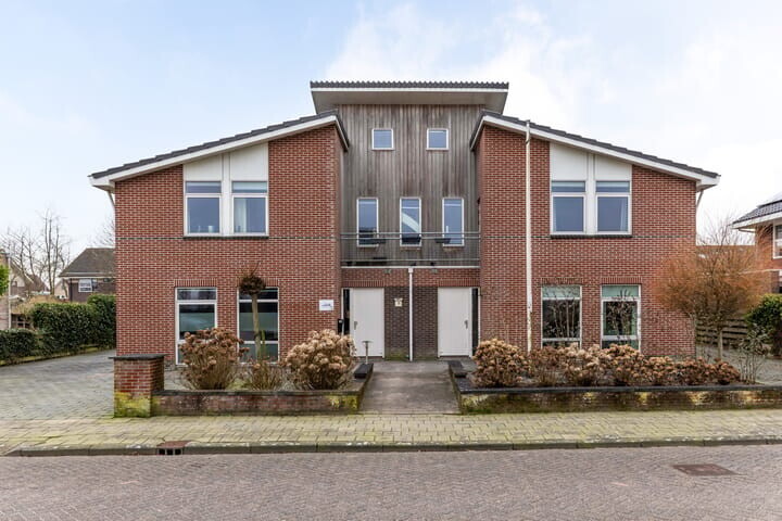 Vrijstaande woning te koop: Oosterom 10, Sneek