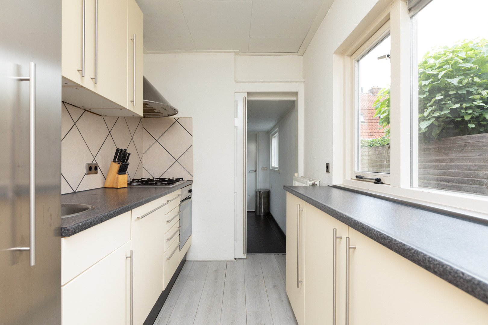 Tussenwoning te koop: Kapelstraat 33, Sneek