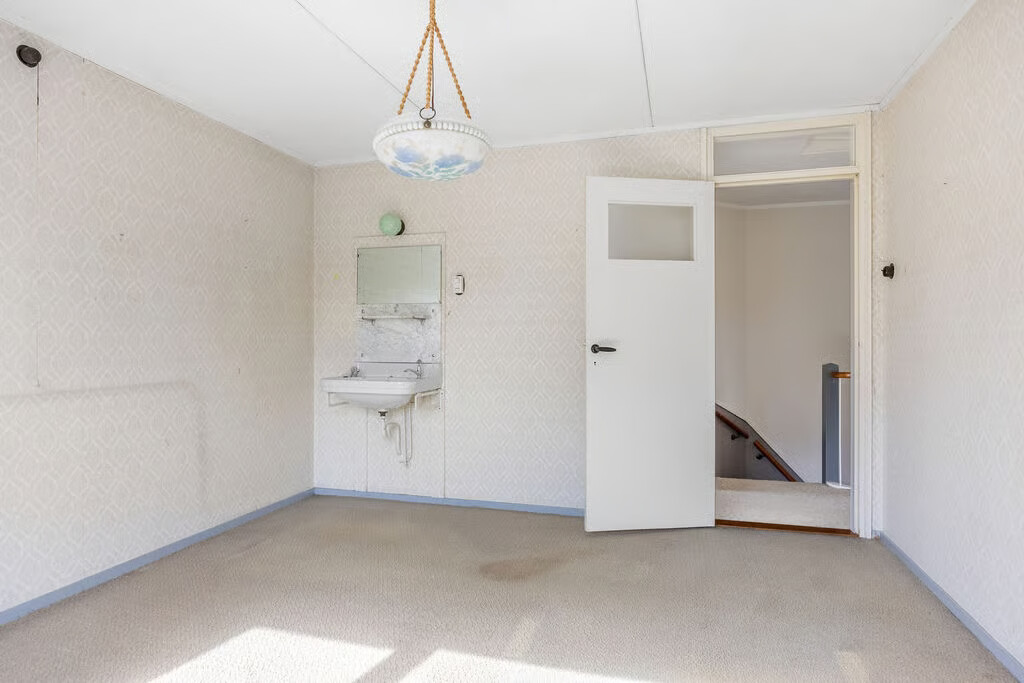 Hoekwoning te koop: Dr. Kuyperlaan 11, Sneek