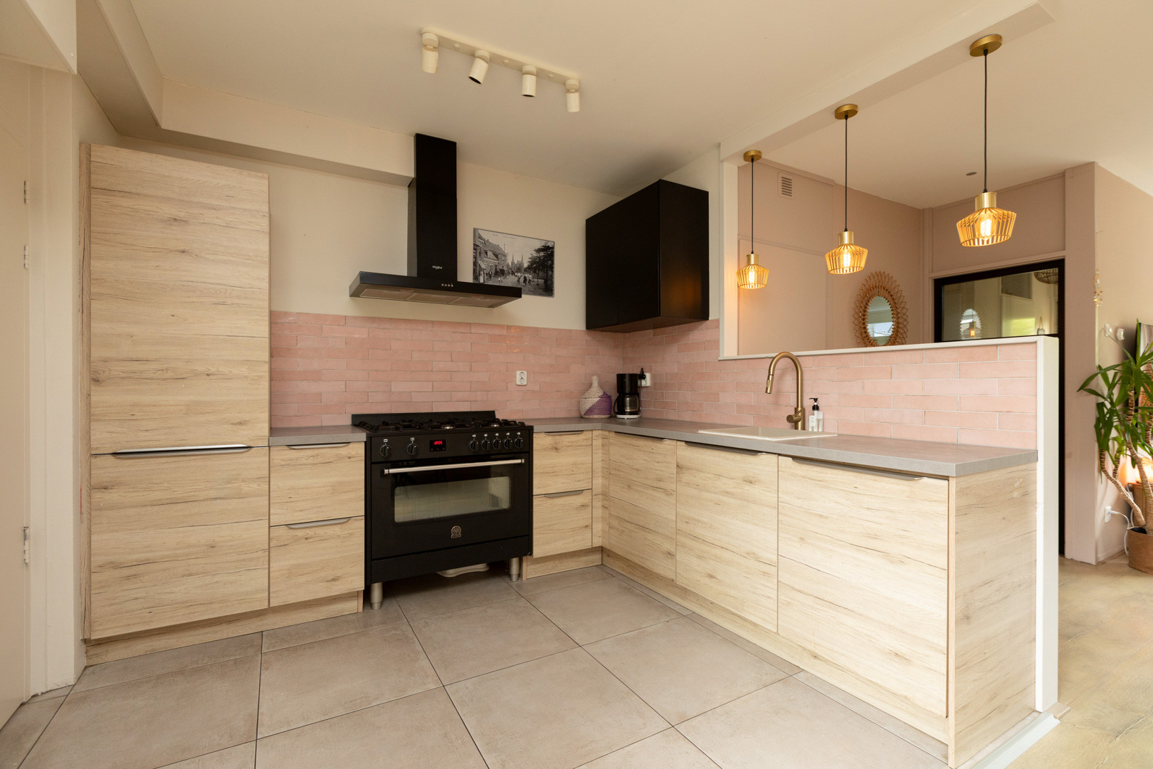 Tussenwoning te koop: Dr. W. Dreesstraat 6, Sneek