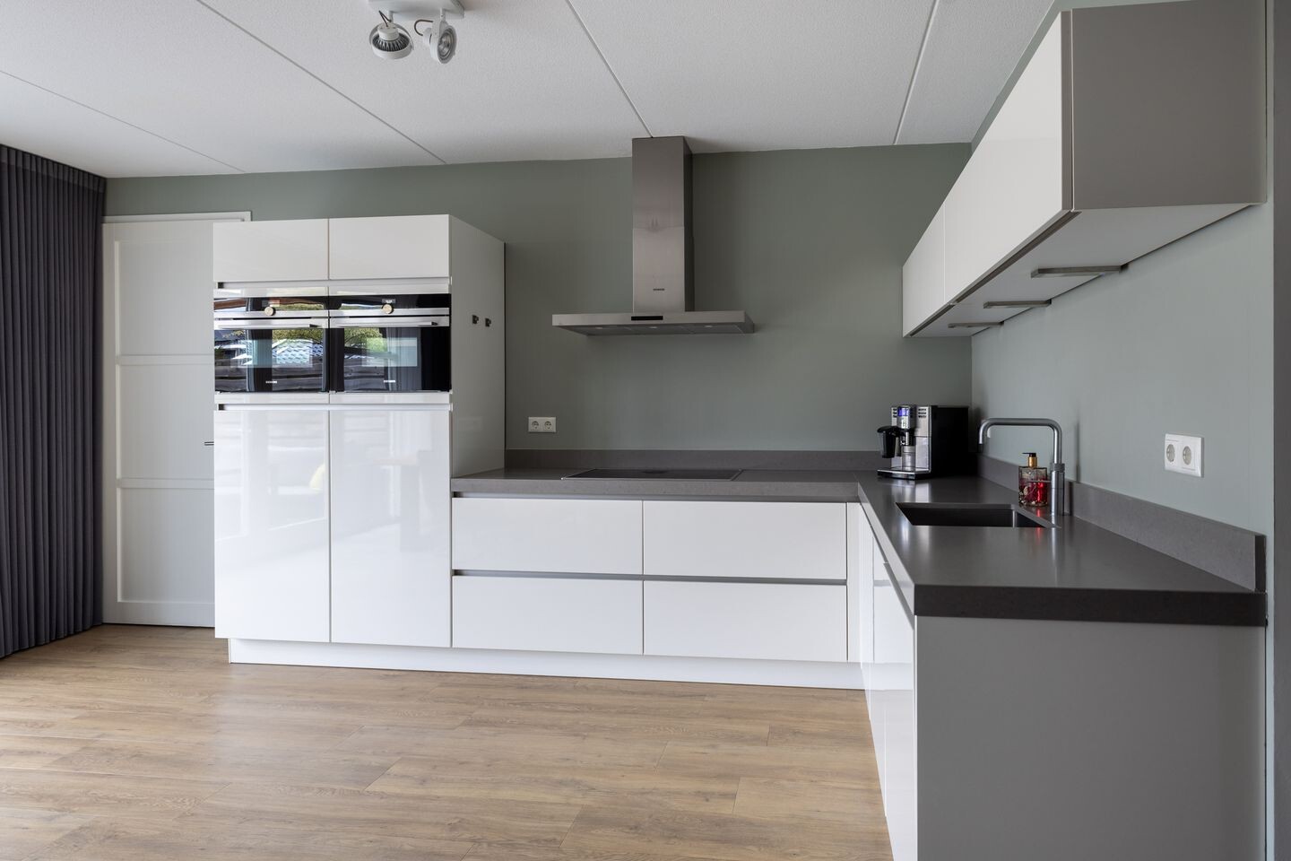 Twee-onder-één-kap te koop: Ype Johannesstraat 19, Sneek