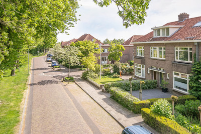 Parallelweg 16