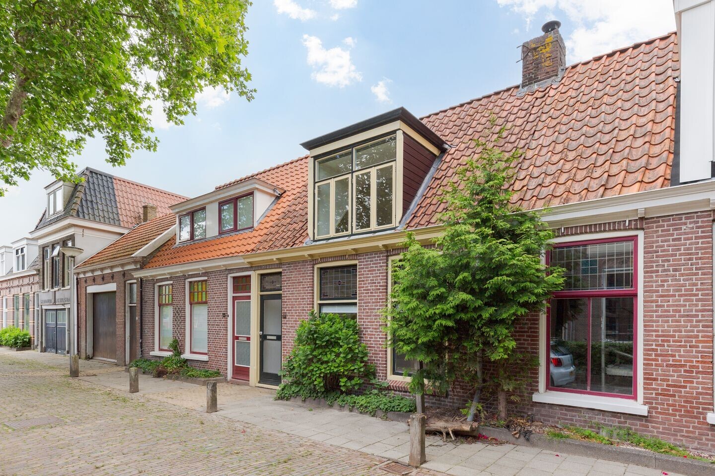 Tussenwoning te koop: Kloosterstraat 14, Sneek