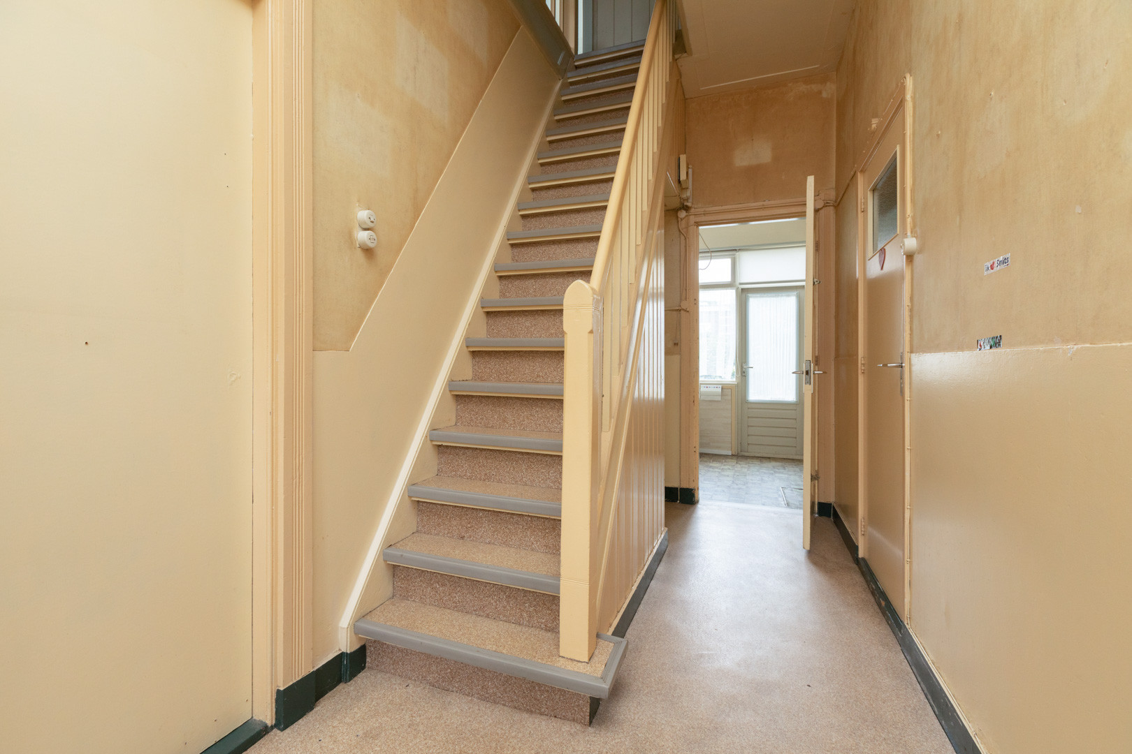 Tussenwoning te koop: Schoolstraat 27, Sneek
