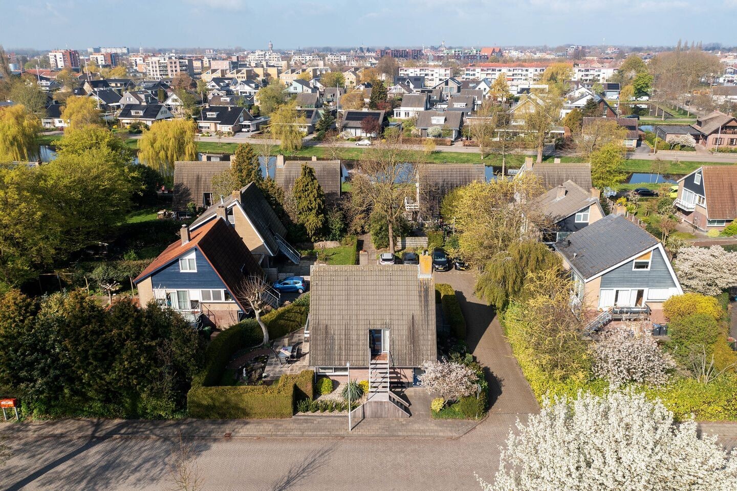 Vrijstaande woning te koop: Horseweg 22, Sneek