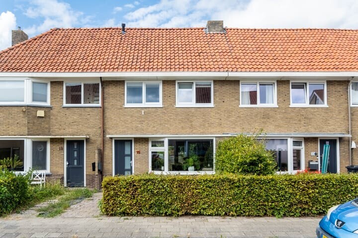 Tussenwoning te koop: Amaliastraat 15, Sneek