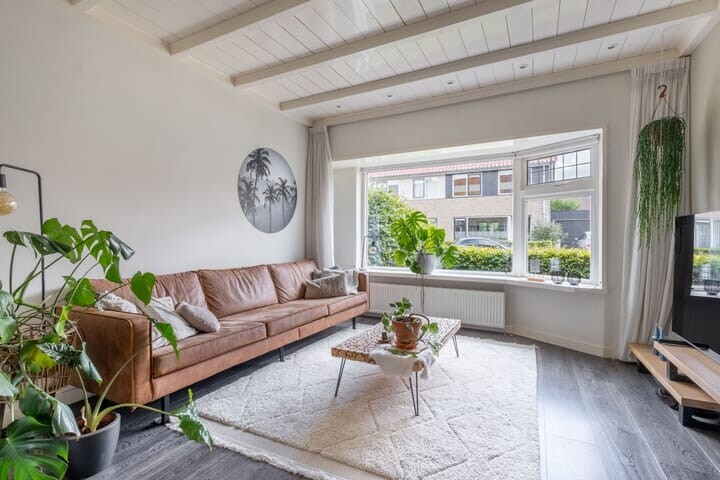 Tussenwoning te koop: Amaliastraat 15, Sneek