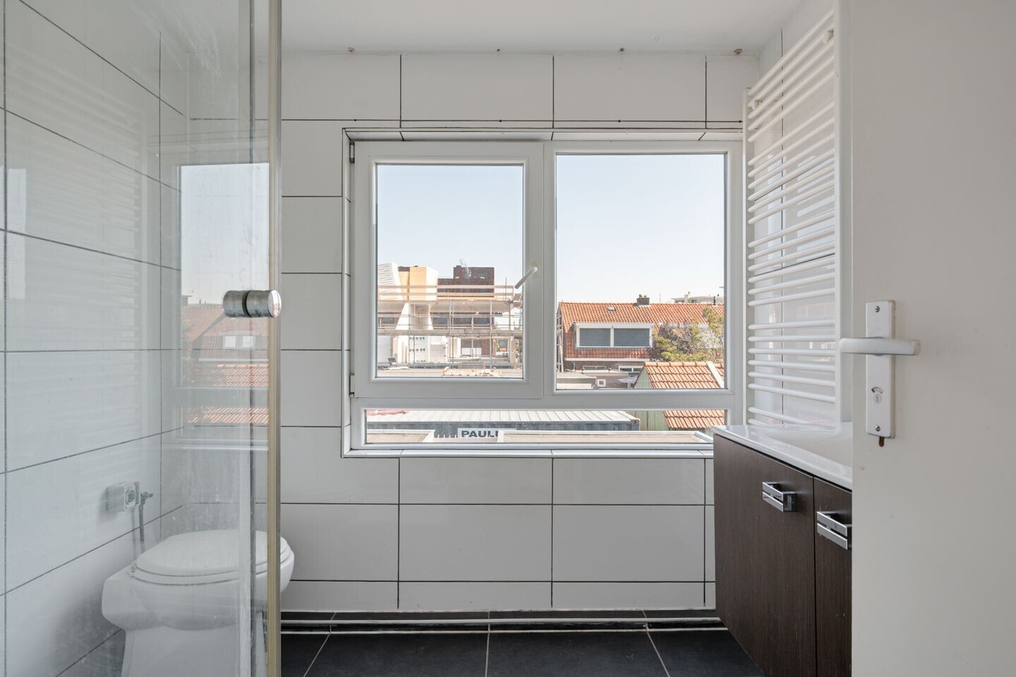 Tussenwoning te koop: de Bourbonstraat 11, Sneek