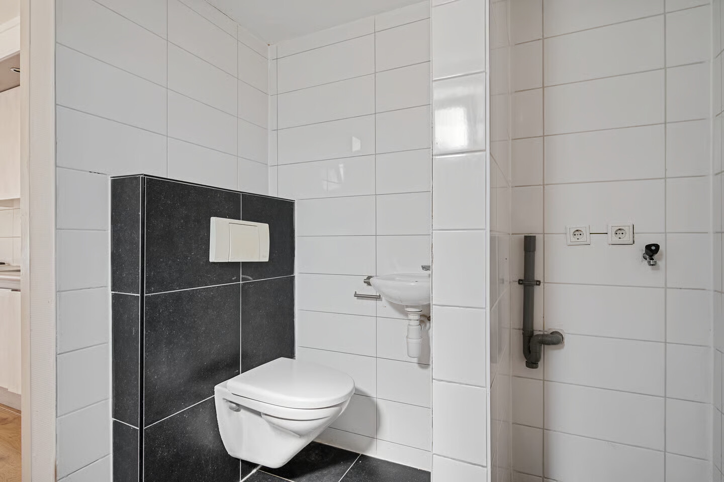 Tussenwoning te koop: de Bourbonstraat 11, Sneek