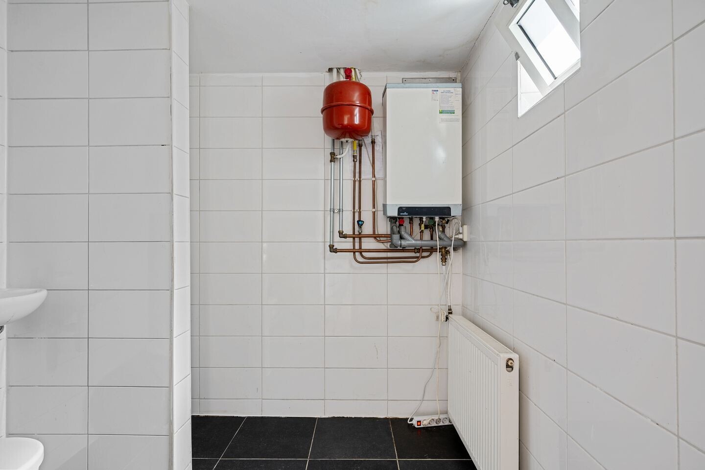Tussenwoning te koop: de Bourbonstraat 11, Sneek