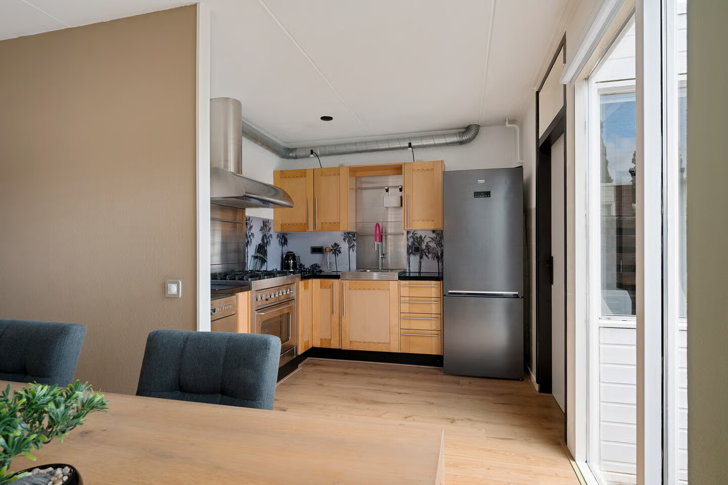Tussenwoning te koop: Pinksterbloem 4, Sneek