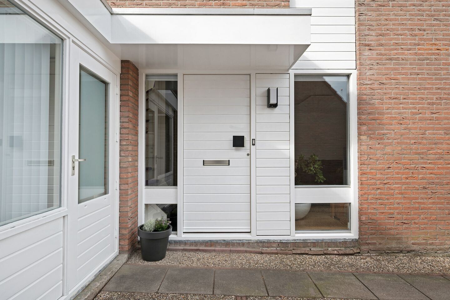 Tussenwoning te koop: Pinksterbloem 4, Sneek