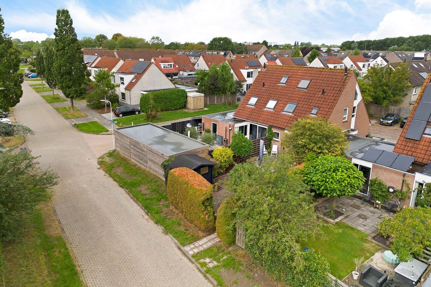 Tussenwoning te koop: Pinksterbloem 4, Sneek