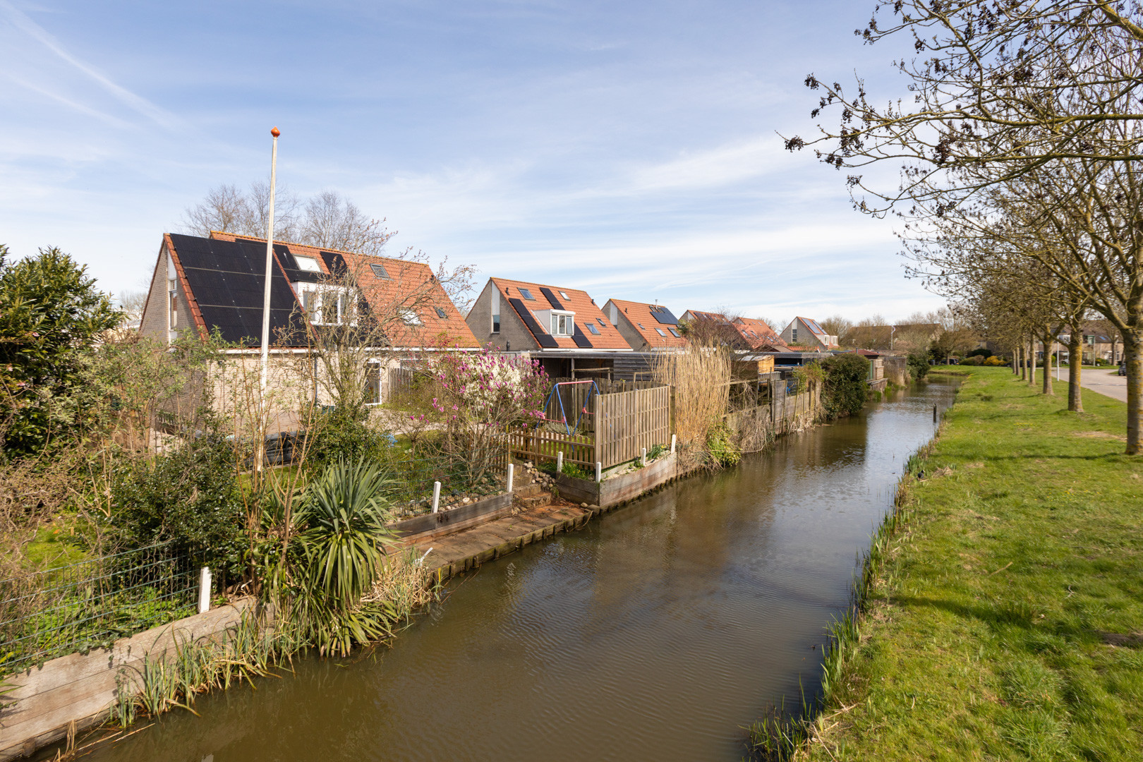 Hoekwoning te koop: Zonnedauw 10, Sneek