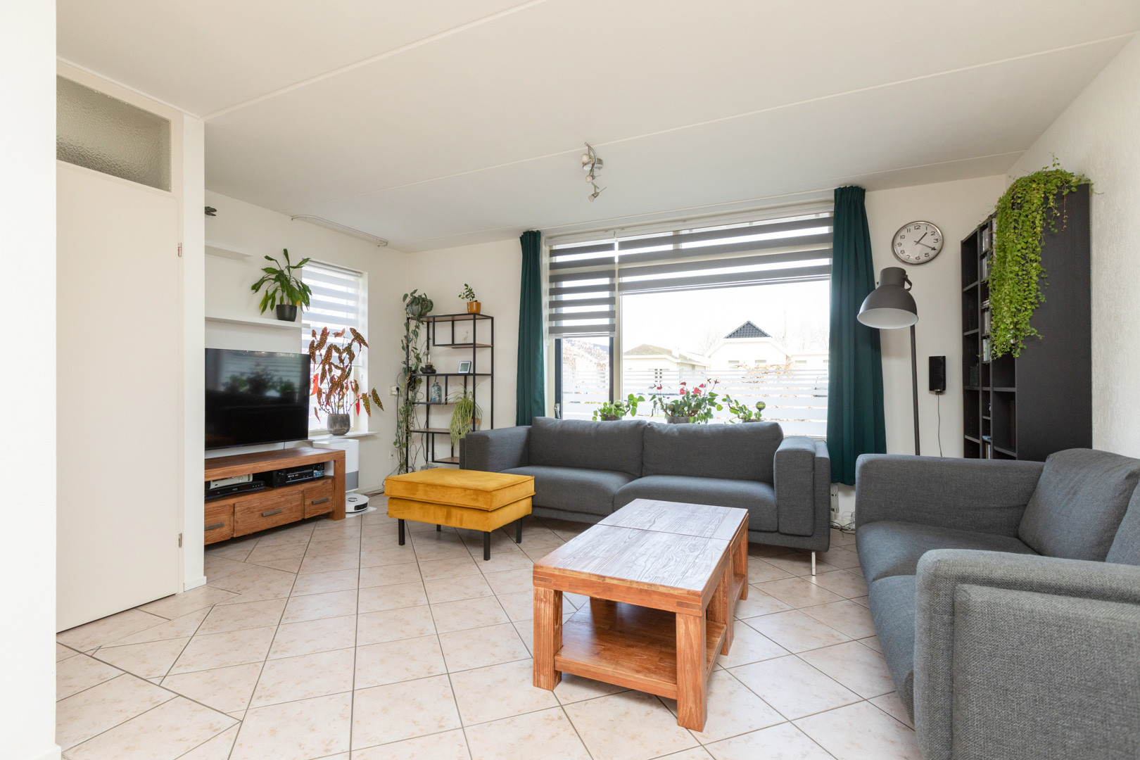 Hoekwoning te koop: Zonnedauw 10, Sneek