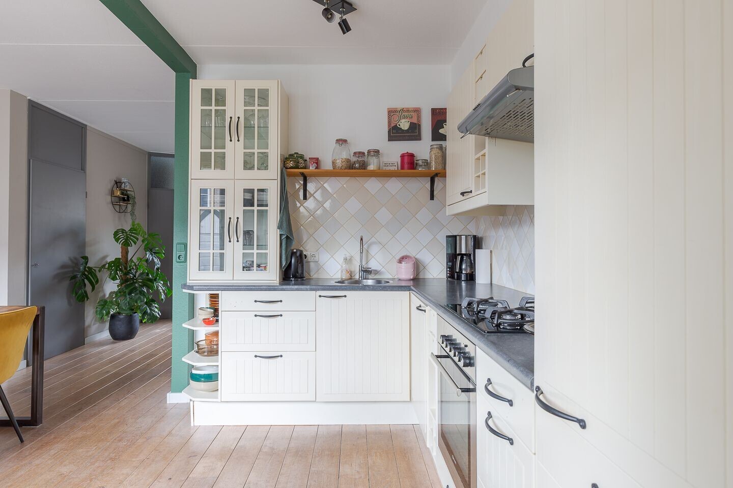 Tussenwoning te koop: Rode Klaver 81, Sneek