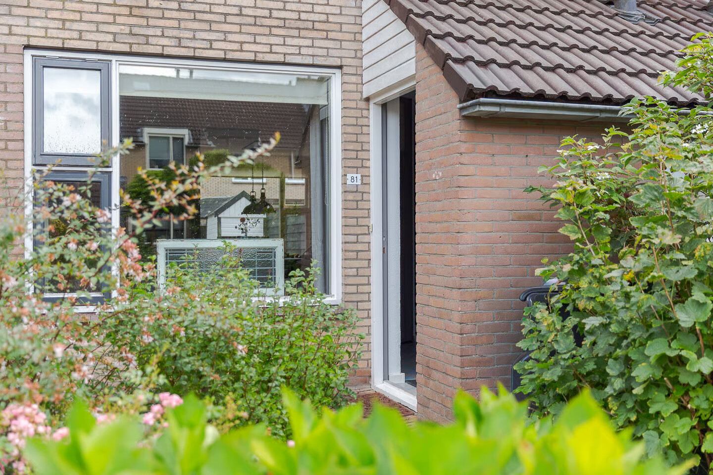 Tussenwoning te koop: Rode Klaver 81, Sneek