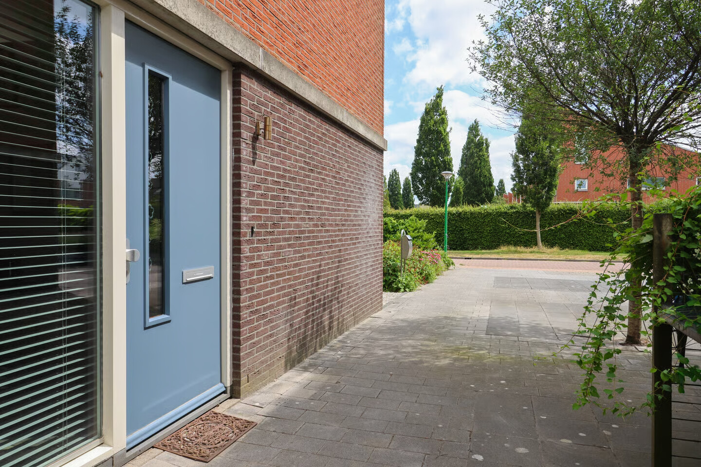 Hoekwoning te koop: Dagpauwoog 30, Sneek
