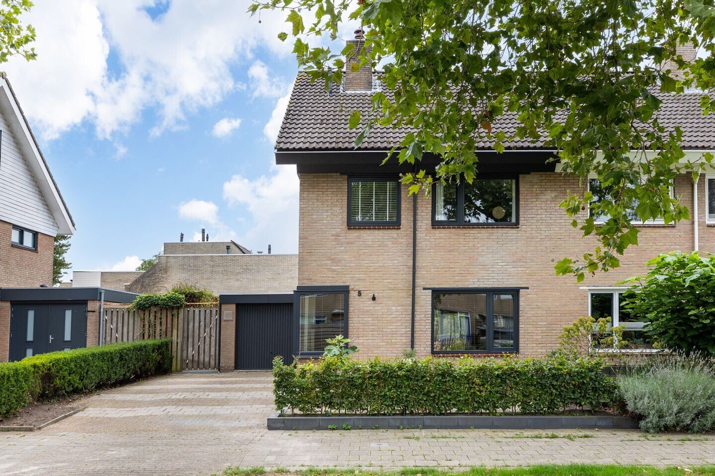 Twee-onder-één-kap te koop: Molenkrite 5, Sneek