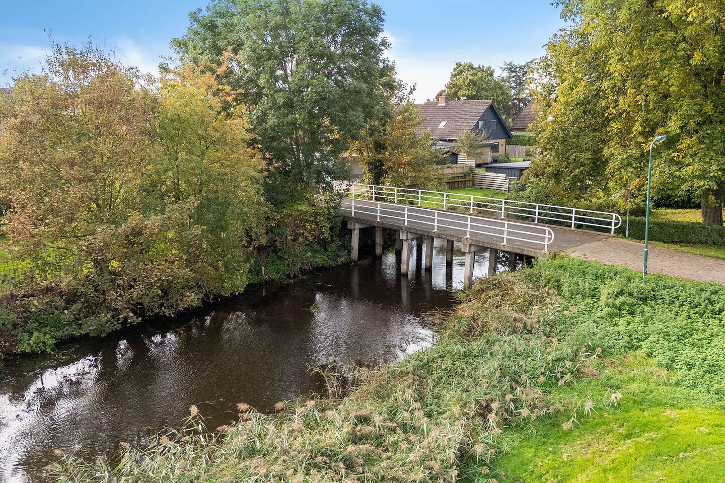 Twee-onder-één-kap te koop: Sinnewar 4, Jutrijp