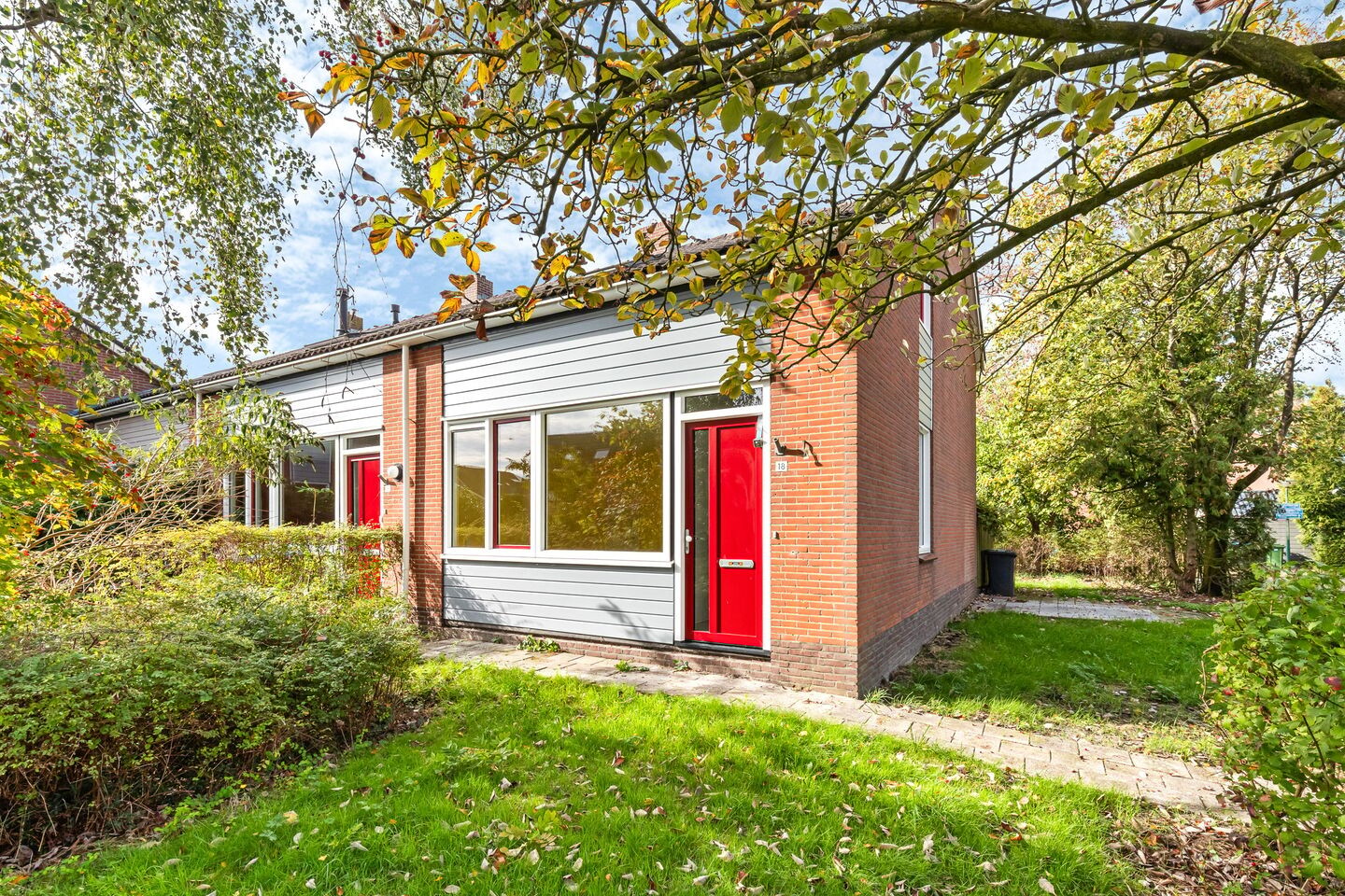 Hoekwoning te koop: De Dassenboarch 18, Ijlst