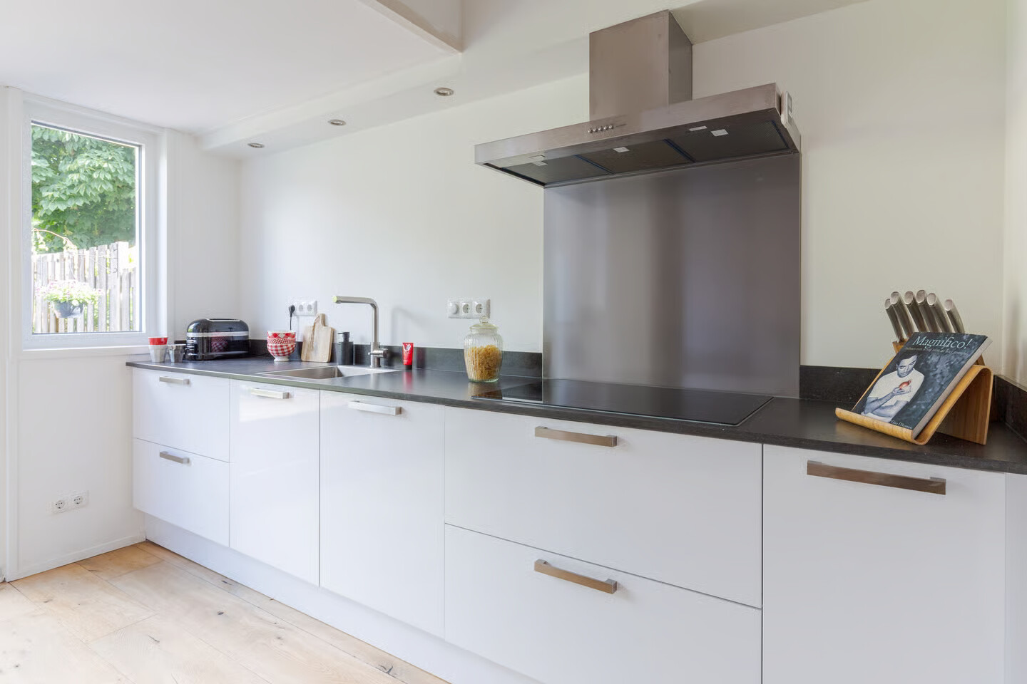 Tussenwoning te koop: De Feanrânne 14, Ijlst