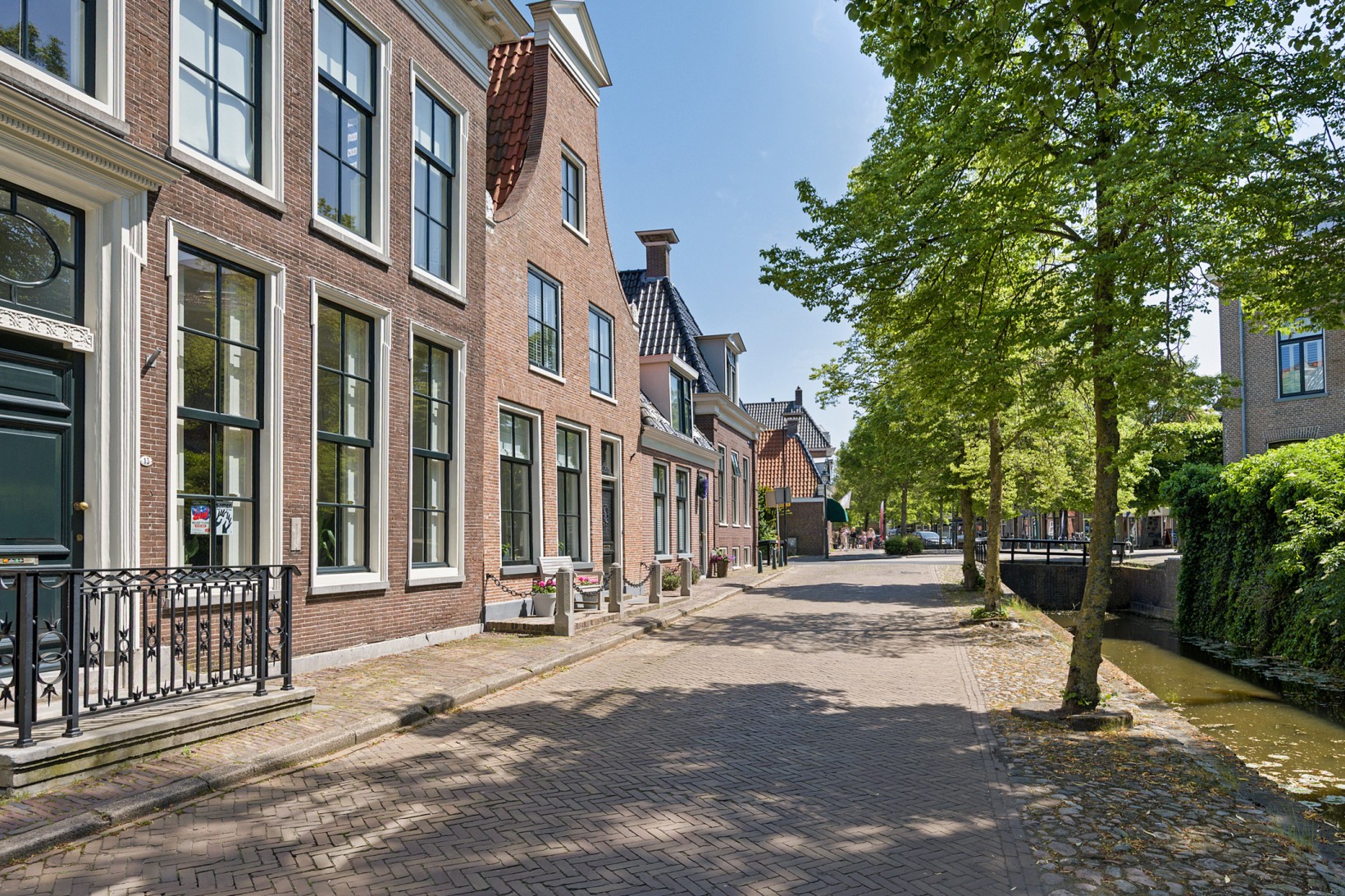Tussenwoning te koop: Broerestraat 14, Bolsward