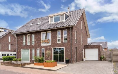 Catrijn Epe. 25