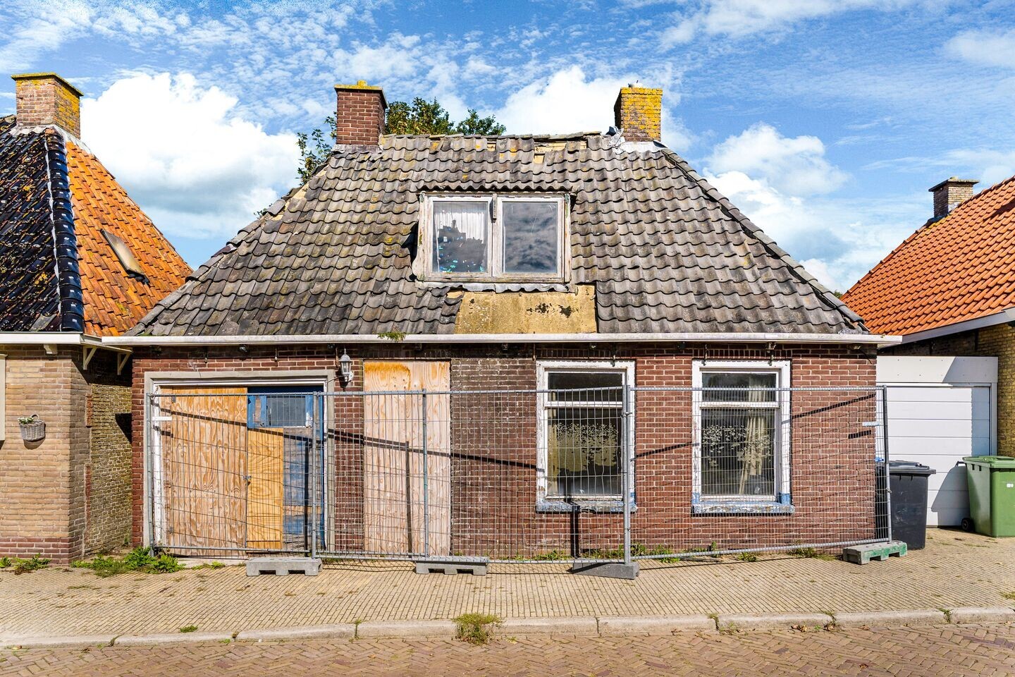 Twee-onder-één-kap te koop: Grote Buren 46, Pingjum