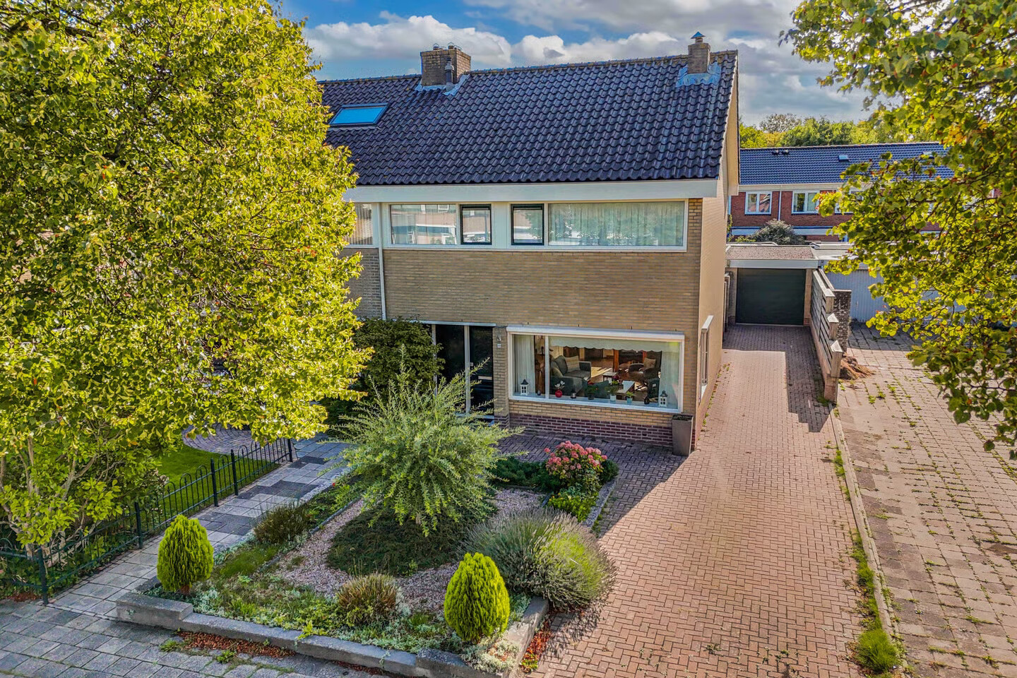 Twee-onder-één-kap te koop: Hertog van Saxenlaan 68, Franeker