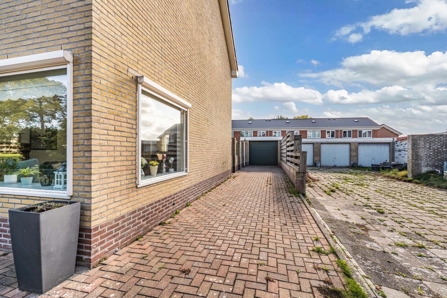Twee-onder-één-kap te koop: Hertog van Saxenlaan 68, Franeker