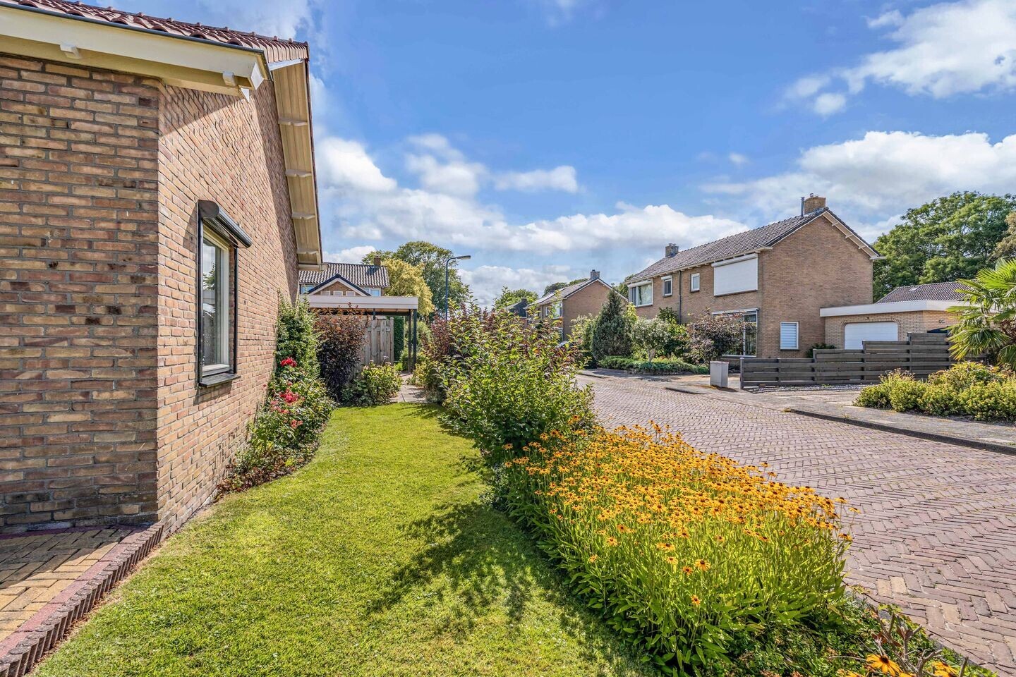 Hoekwoning te koop: Lammert Hofstrastraat 12, Franeker