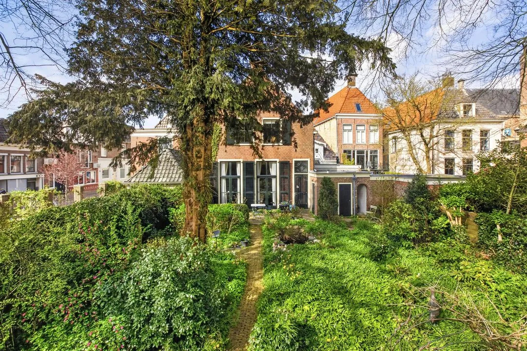 Tussenwoning te koop: Voorstraat 49, Franeker