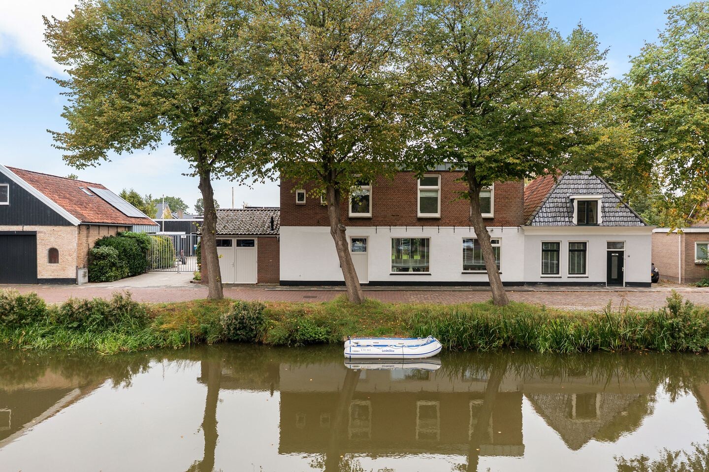 Twee-onder-één-kap te koop: Tuinen 56, Franeker