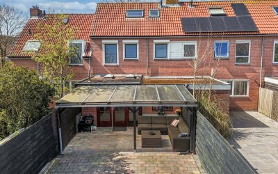Schoener 44
