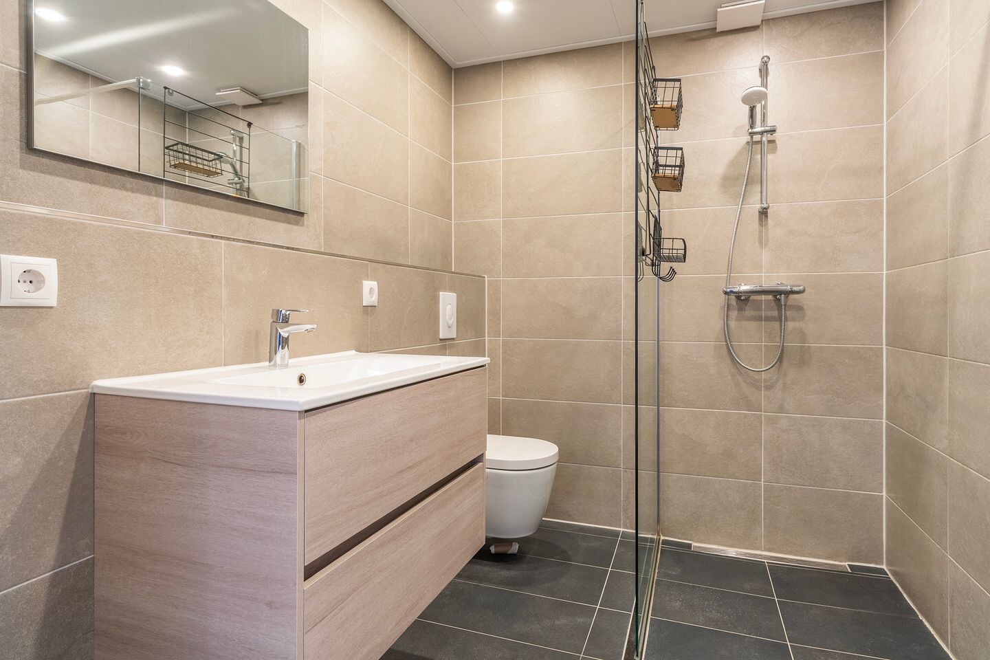 Tussenwoning te koop: C Lelystraat 4, Franeker