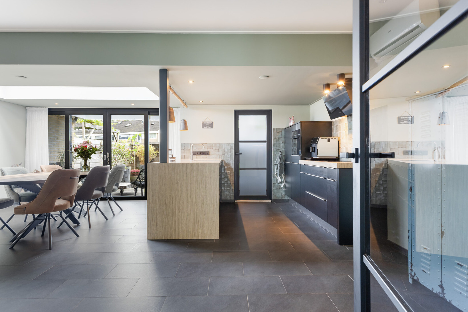 Tussenwoning te koop: Jan Vlietstrastraat 15, Franeker