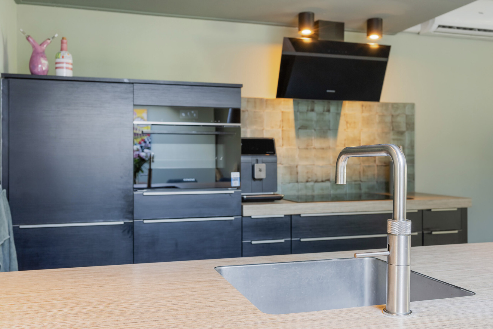 Tussenwoning te koop: Jan Vlietstrastraat 15, Franeker